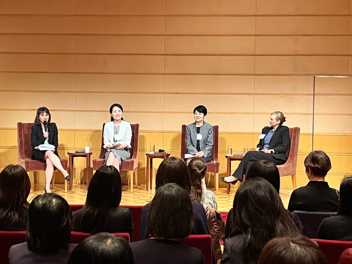 JBDN panel discussion on stage